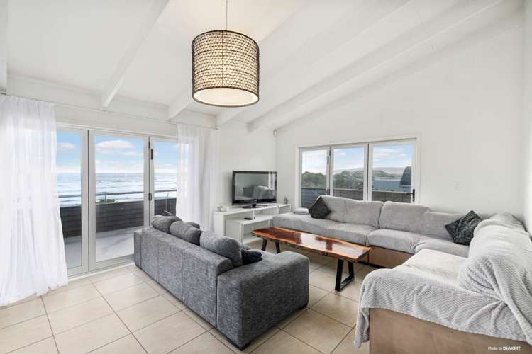 23 Ocean View Road Port Waikato_6