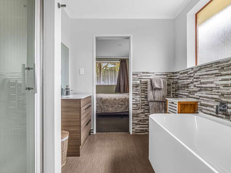 10 Marblewood Grove Pukekohe_12