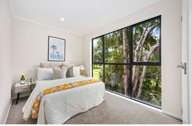 11E Norman Lesser Drive St Johns_7