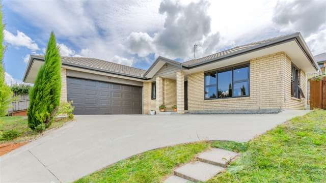 54 Farnborough Drive Nawton_2