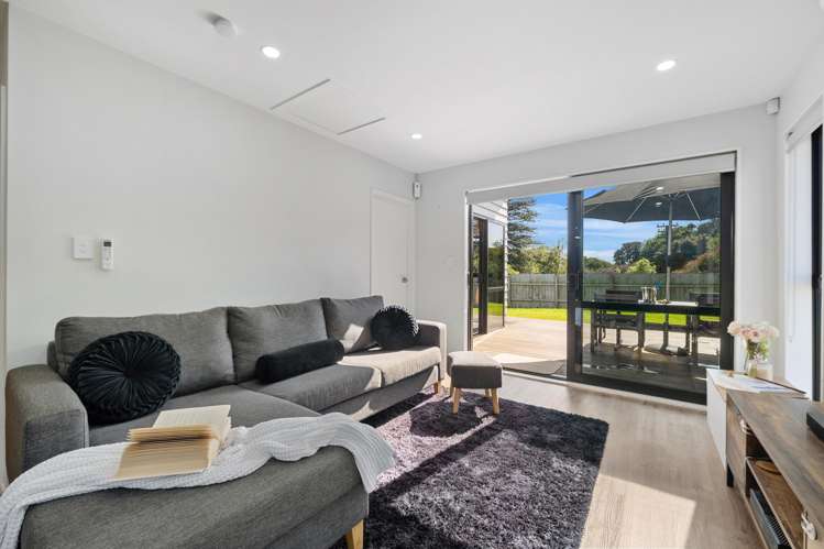 18 Taupata Lane Helensville_12