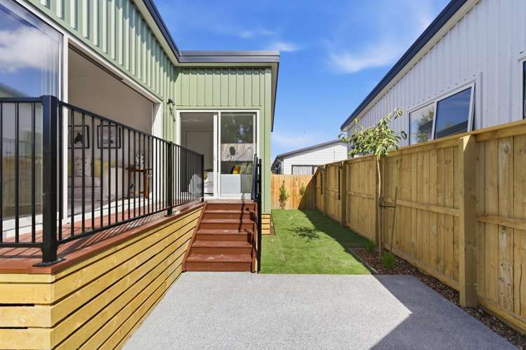 69a and 69b Smith Street Woolston_5