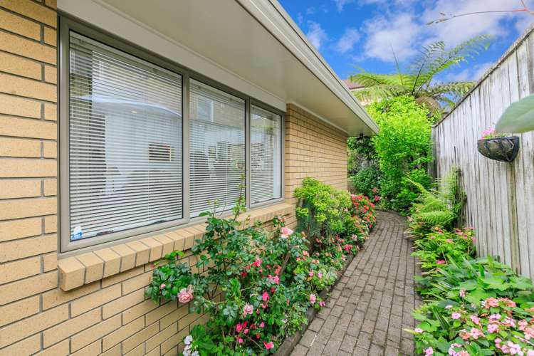 3/52 Turama Road Royal Oak_2