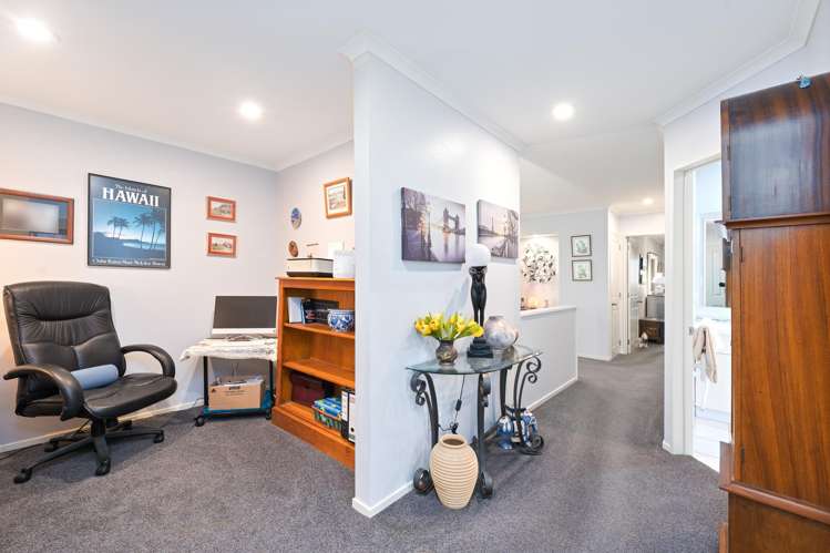 1 Sandhurst Rise Henderson Heights_15