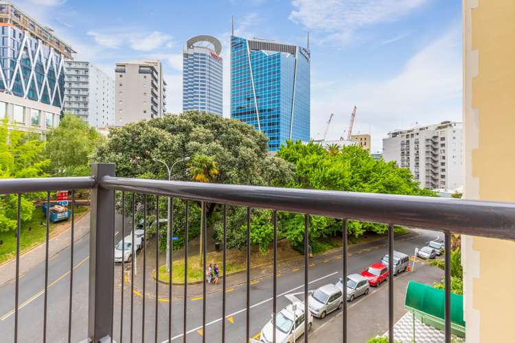 4b/2 Eden Crescent Auckland Central_15