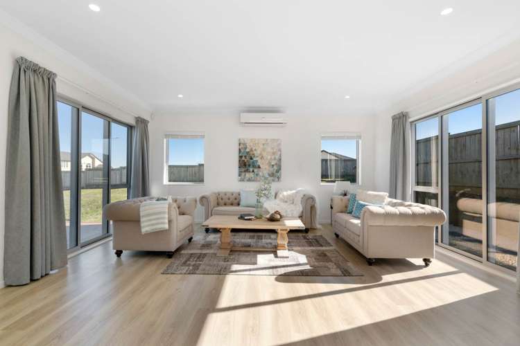 10 Artists Avenue Beachlands_6