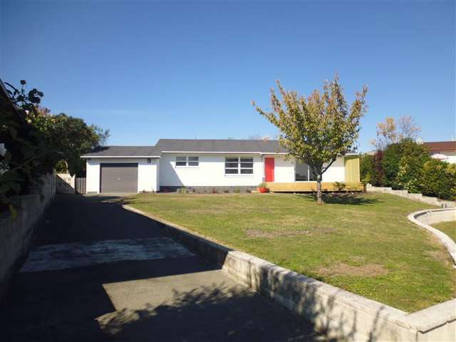 RAKAU STREET, HAVELOCK NORTH