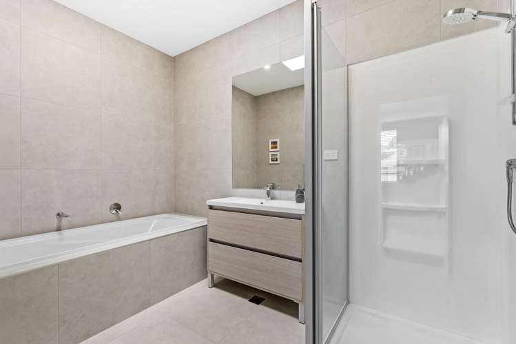 33 Cambie Avenue Red Beach_13