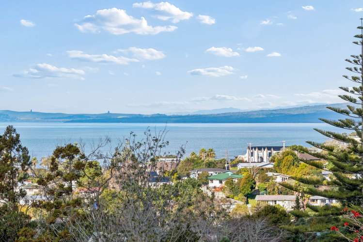 8 Summit Drive Torbay_10