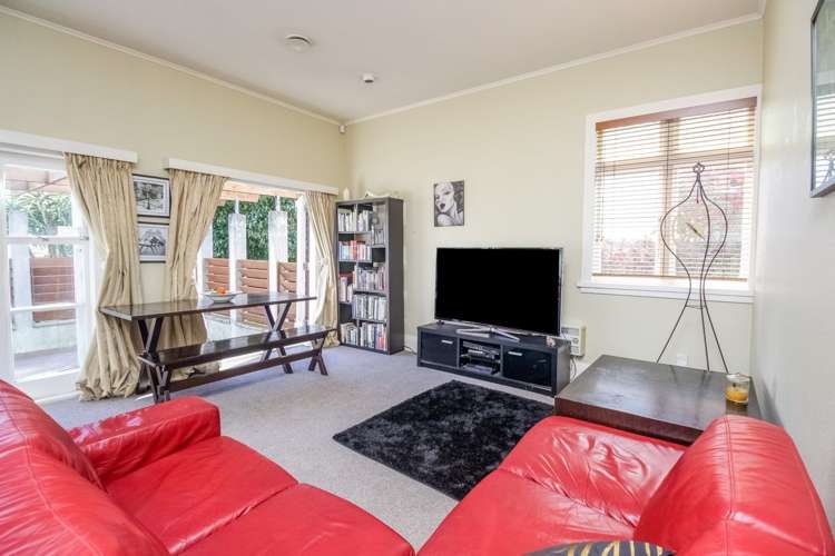 10 Forbes Street Onehunga_15