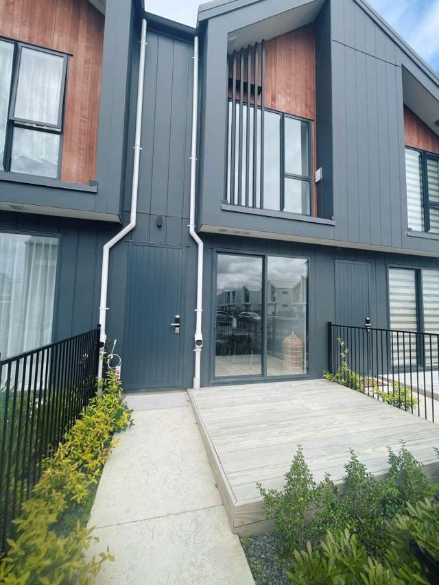 Brand New Two Bedrooms Townhouse - Whenuapai S...