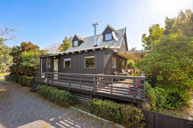 Private Coastal Retreat - Central Clarks Beach