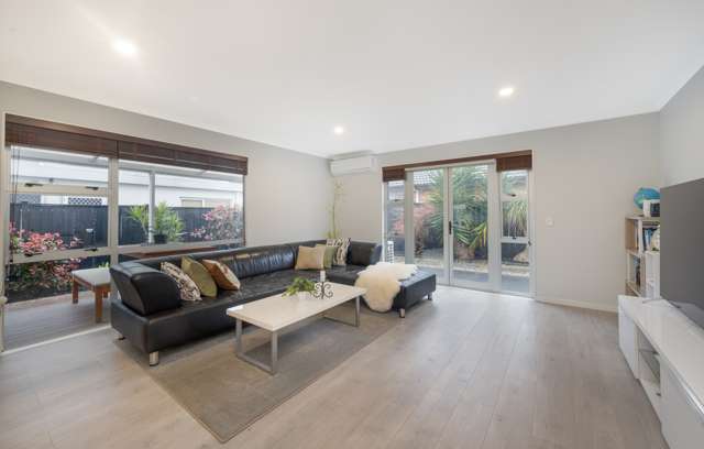 25 Cambrian Crescent Flat Bush_3