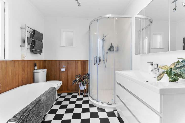 145 Clawton Street Westown_29