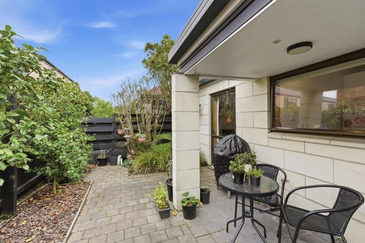 8/4 Broadbent Street Riccarton_11