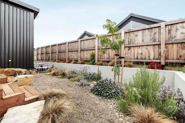 9 Mcneil Crescent Wanaka_2