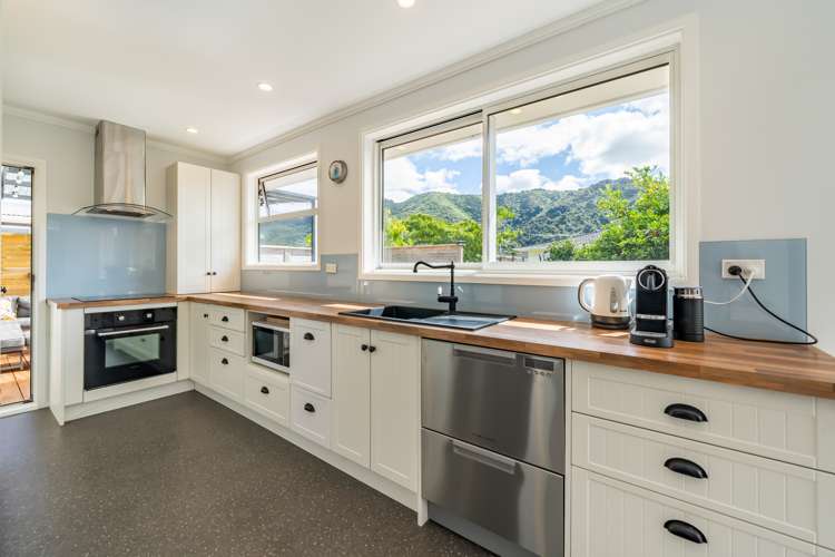 37 California Drive Totara Park_9