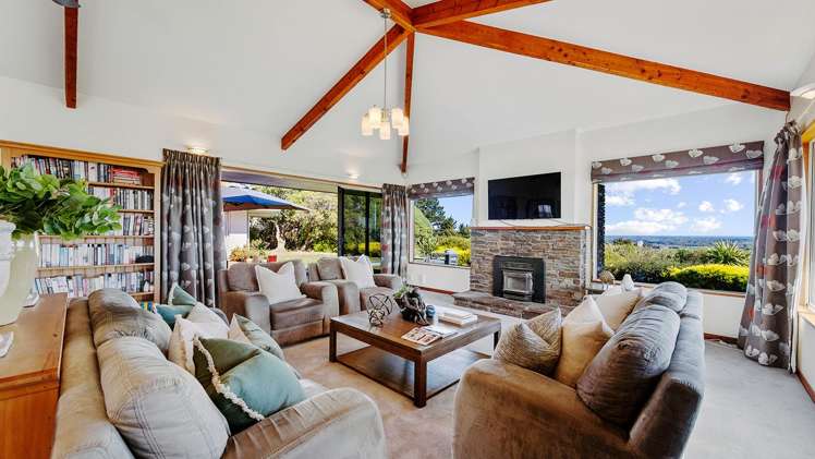 1 Watlings Place Kennedys Bush_5