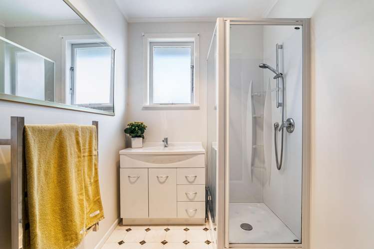 18 Selwyn Crescent Forrest Hill_17