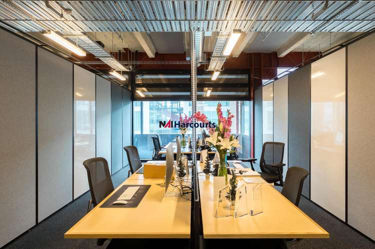 B:Hive/74 Taharoto Road Takapuna_5