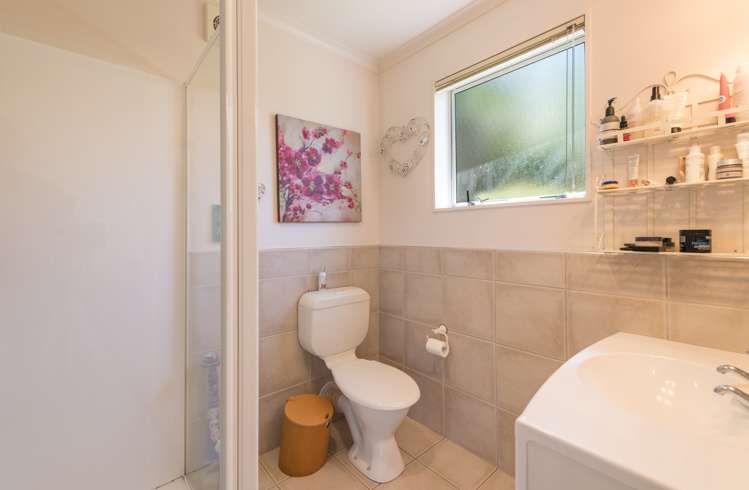 2 Commodore Place Britannia Heights_24