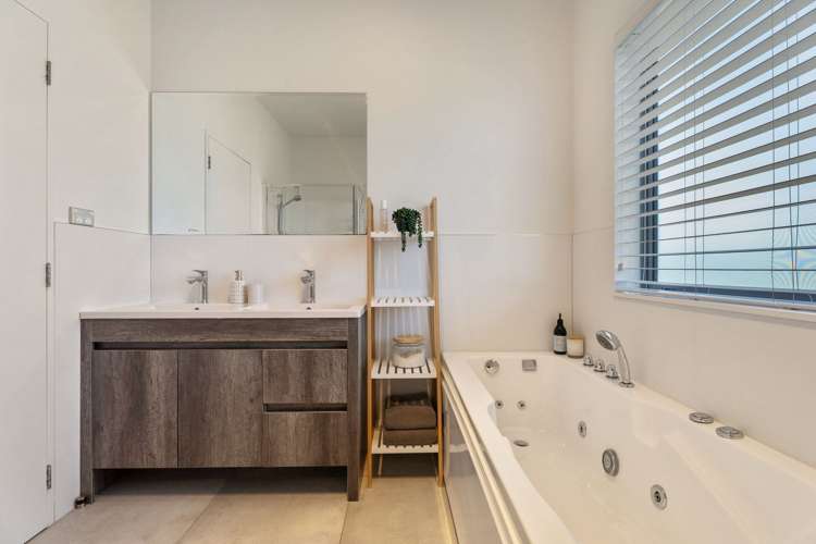 29/101 Harbour Drive Matarangi_21