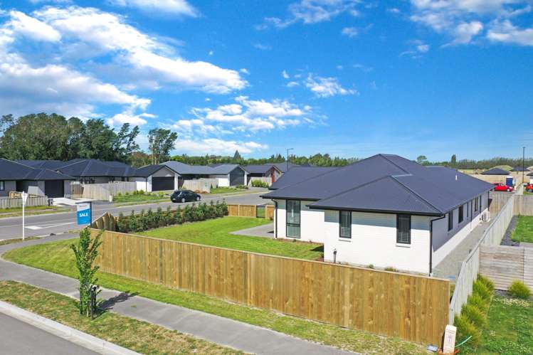 2 Orwell Way Elgin_39