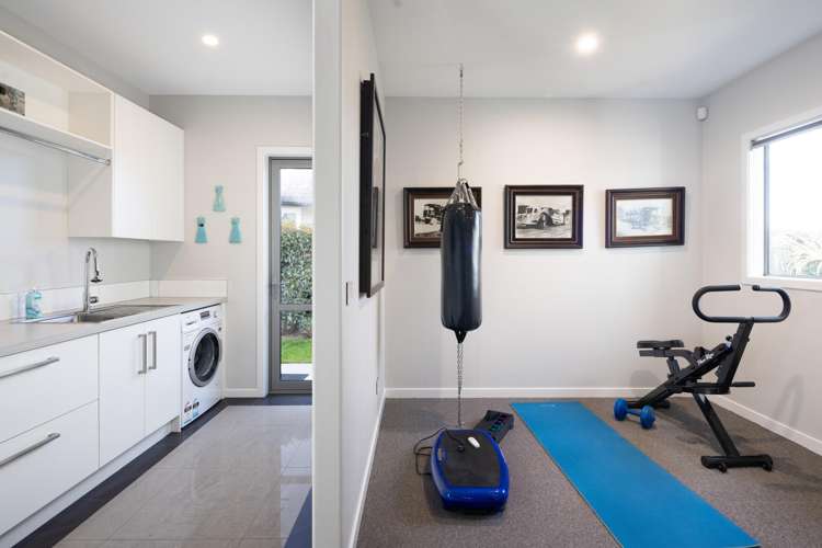 77 Baxter Michael Crescent Cambridge_33