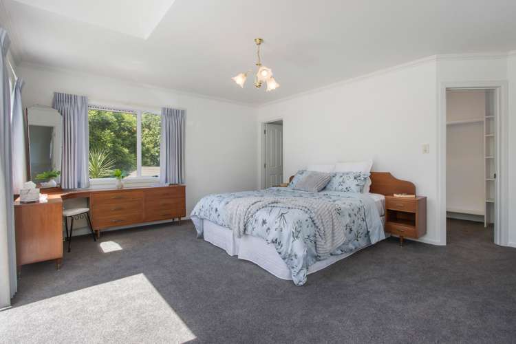 88 Sharp Road Aongatete_14