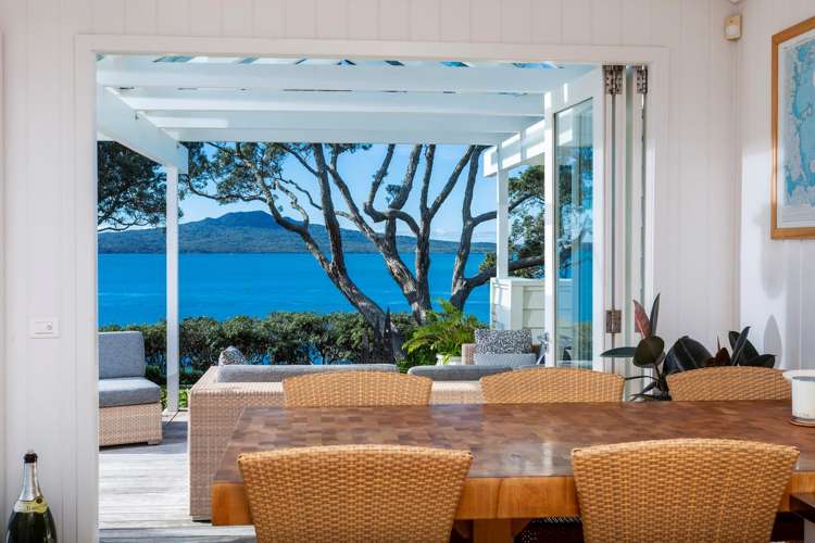 24 Hamana Street Narrow Neck_18