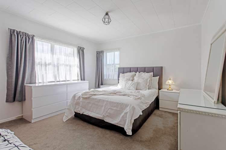 9 Russell Street Otane_4