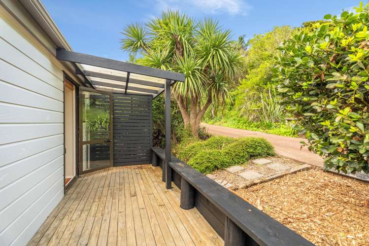 37b Ocean Road Surfdale_5