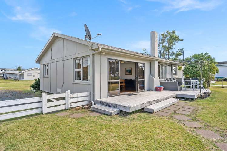 2A Finch Street One Tree Point_16