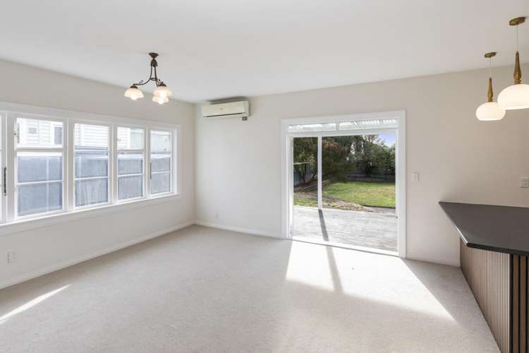 251 Breezes Road Aranui_8