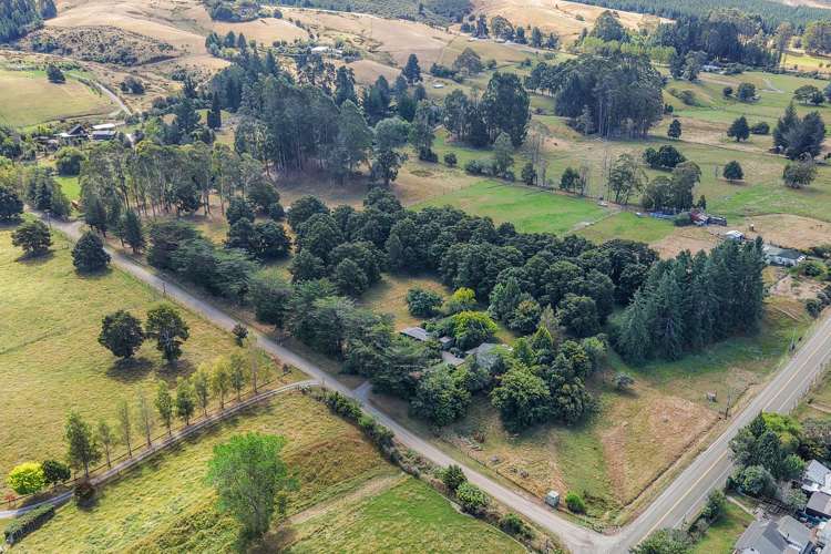 8 Foxhill Cemetery Road Wakefield_16