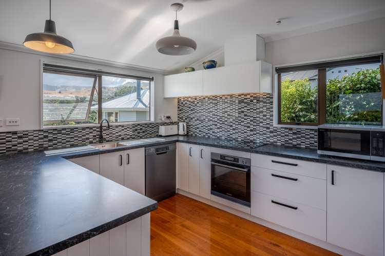 17 Penlington Place Akaroa_8