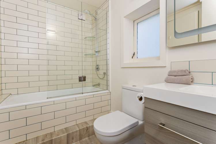 11 Arama Avenue Titirangi_15