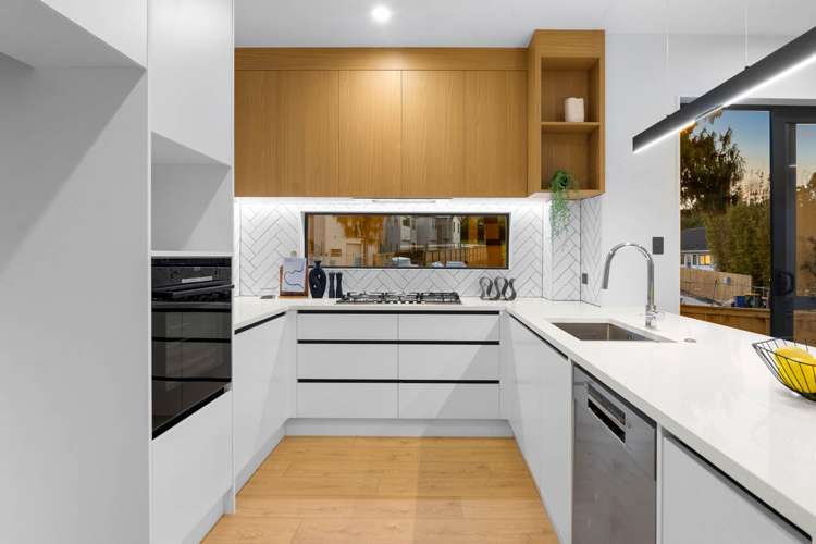 7 Weetman Drive Browns Bay_2