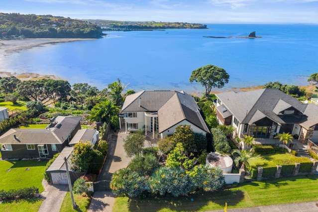 Covid couple’s luxury clifftop Whangaparāoa retreat goes to auction