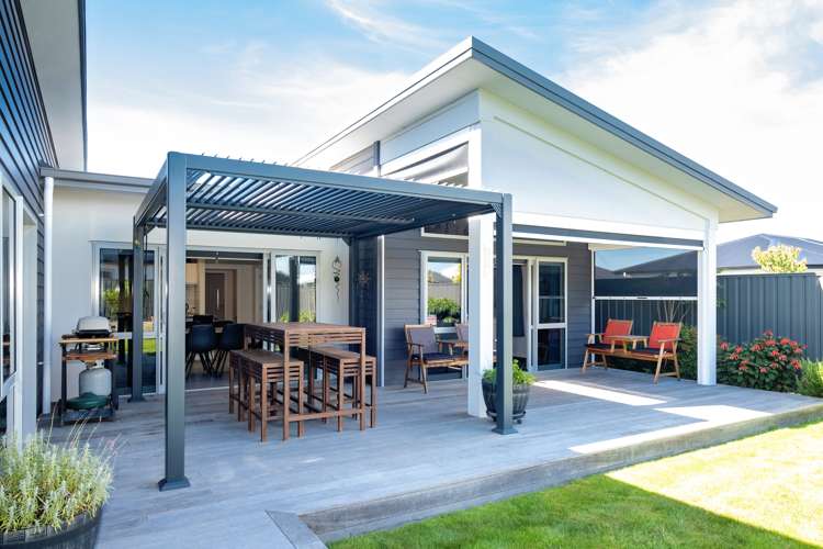 8 Mckay Close Frimley_14