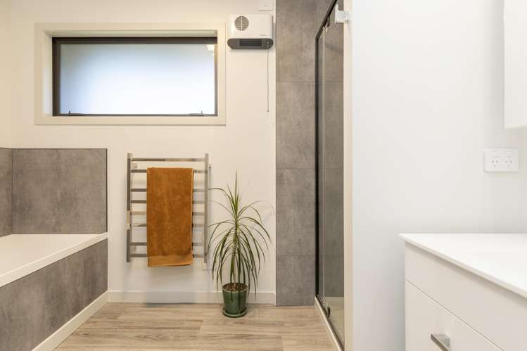 3 Karaka Place Kinloch_13