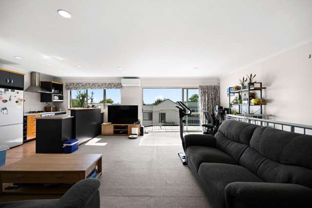 4/11a Ruakiwi Road 500063_4