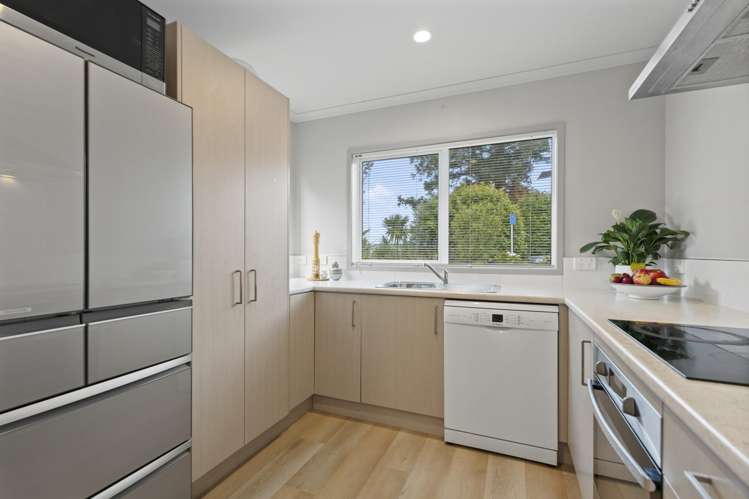 39 Whakawhiti Loop Avondale_5