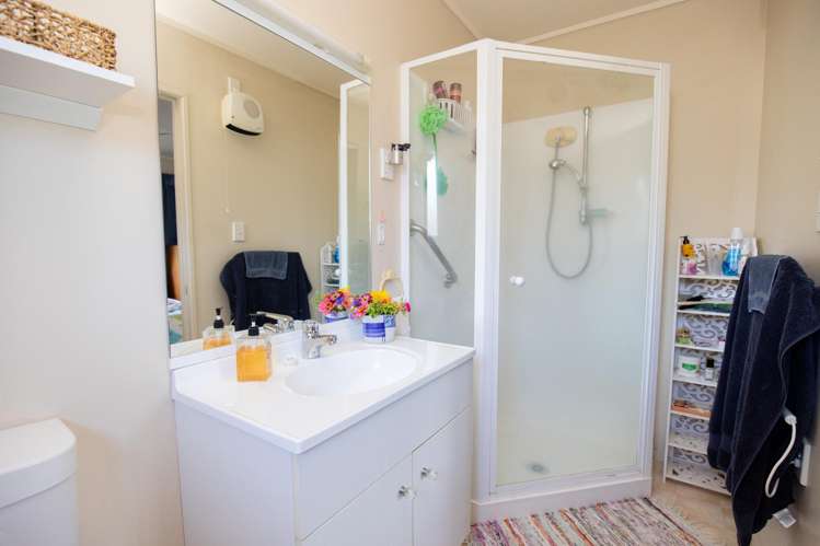 53 River Road Ngatea_15