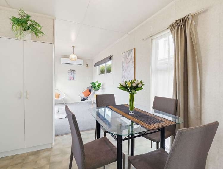 6 Raglan Avenue Cloverlea_12
