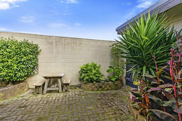 87 Major Drive Kelson_20