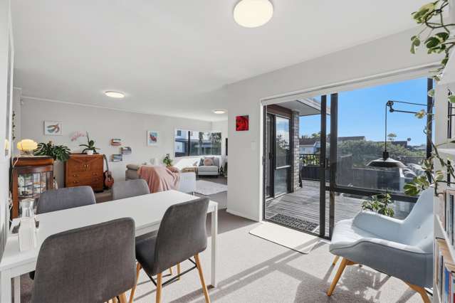 2/102 Sandspit Road Shelly Park_2