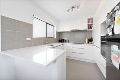 4/92 Awaroa Road_2