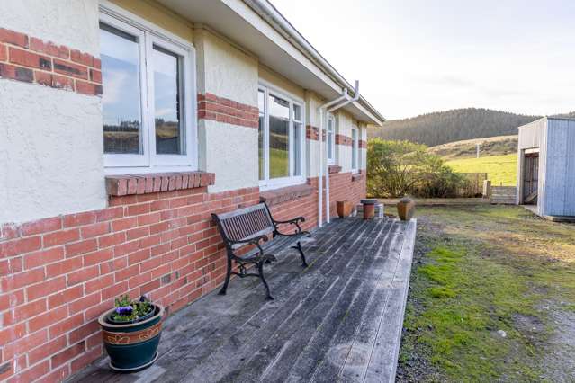 94 Old Main Road Waipahi_1