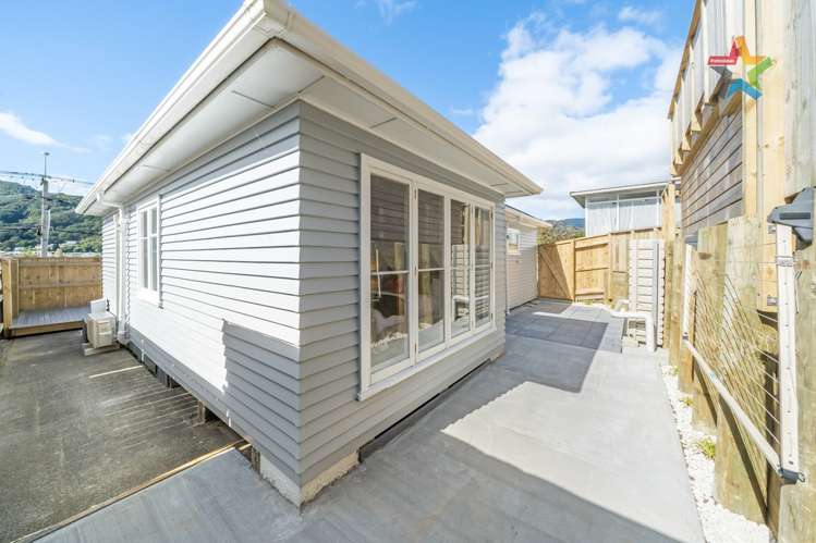 28 Main Road Wainuiomata_19